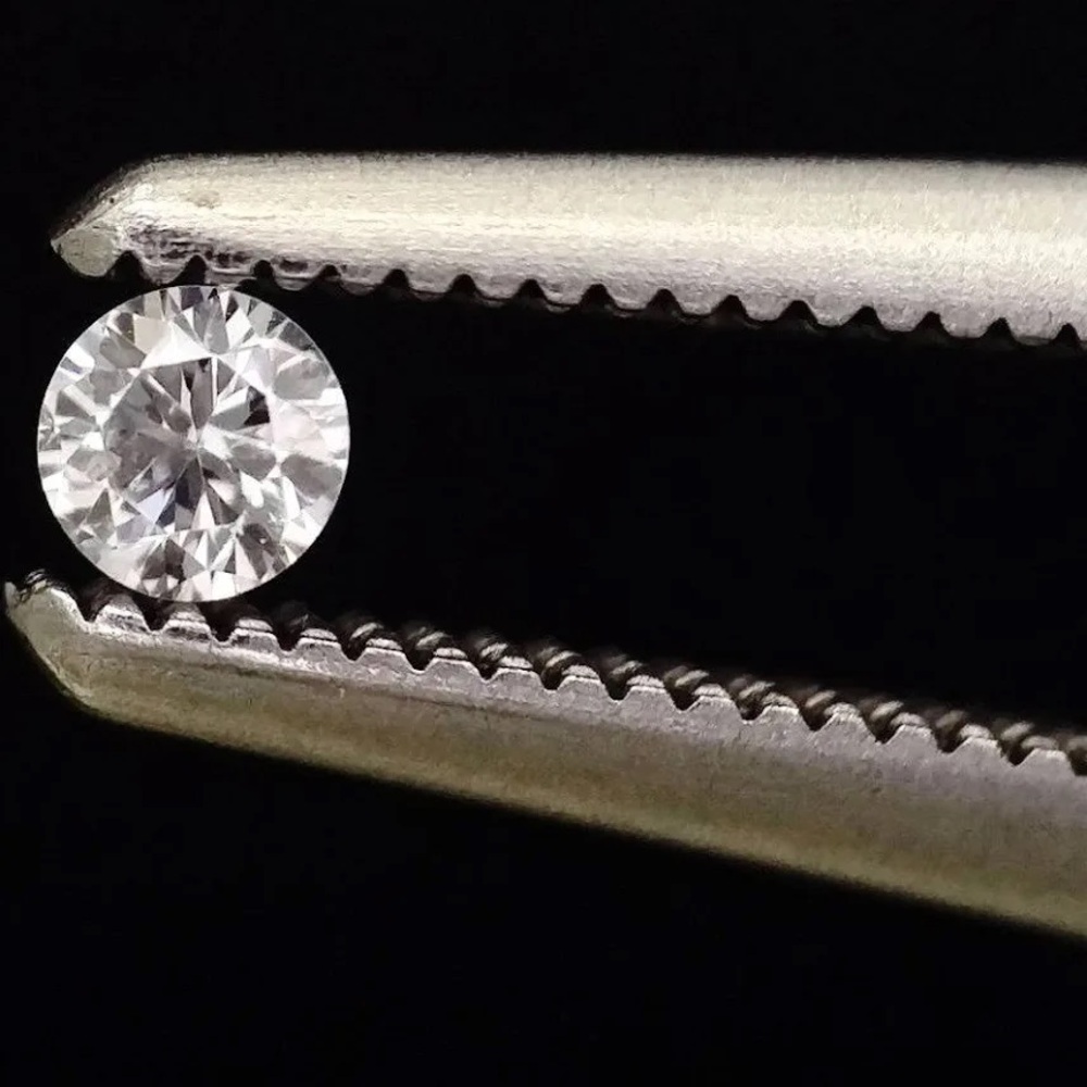 .10 carat diamonds - you get 2 (two)